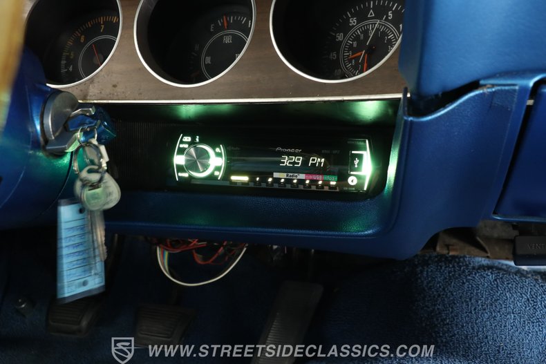 Dodge-Challenger-1970-Blue-Blue-41