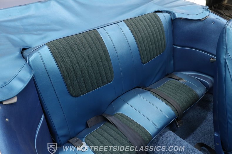 Dodge-Challenger-1970-Blue-Blue-43