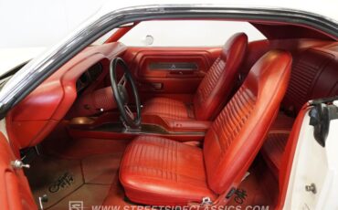 Dodge-Challenger-1970-White-Red-15