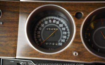 Dodge-Challenger-1970-White-Red-16