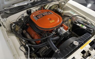 Dodge-Challenger-1970-White-Red-31