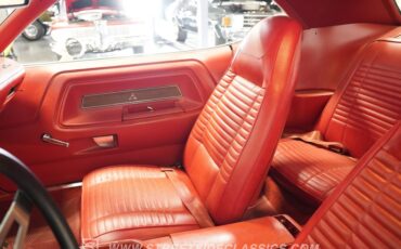 Dodge-Challenger-1970-White-Red-39