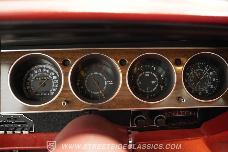 Dodge-Challenger-1970-White-Red-49