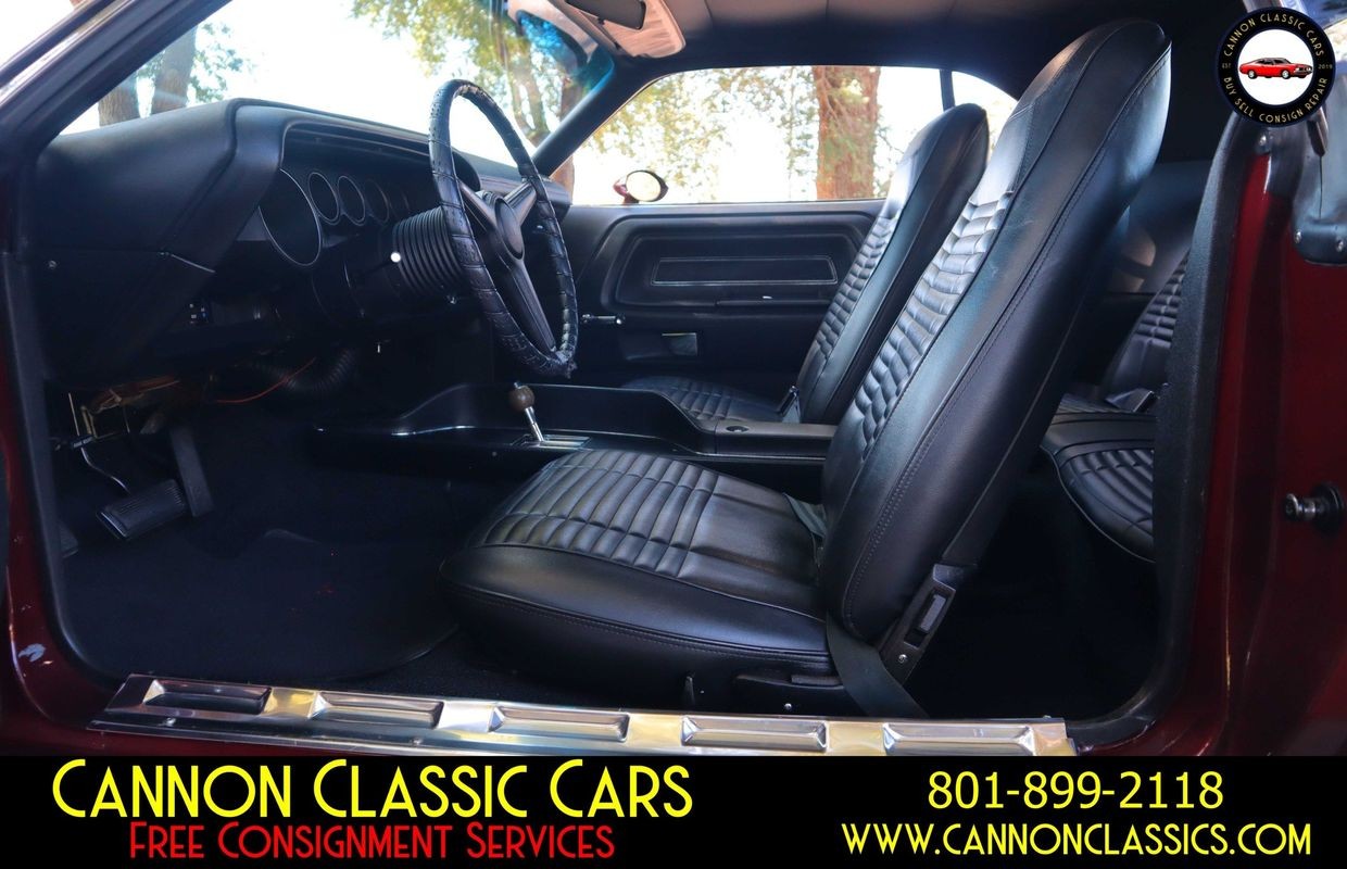 Dodge-Challenger-1971-21