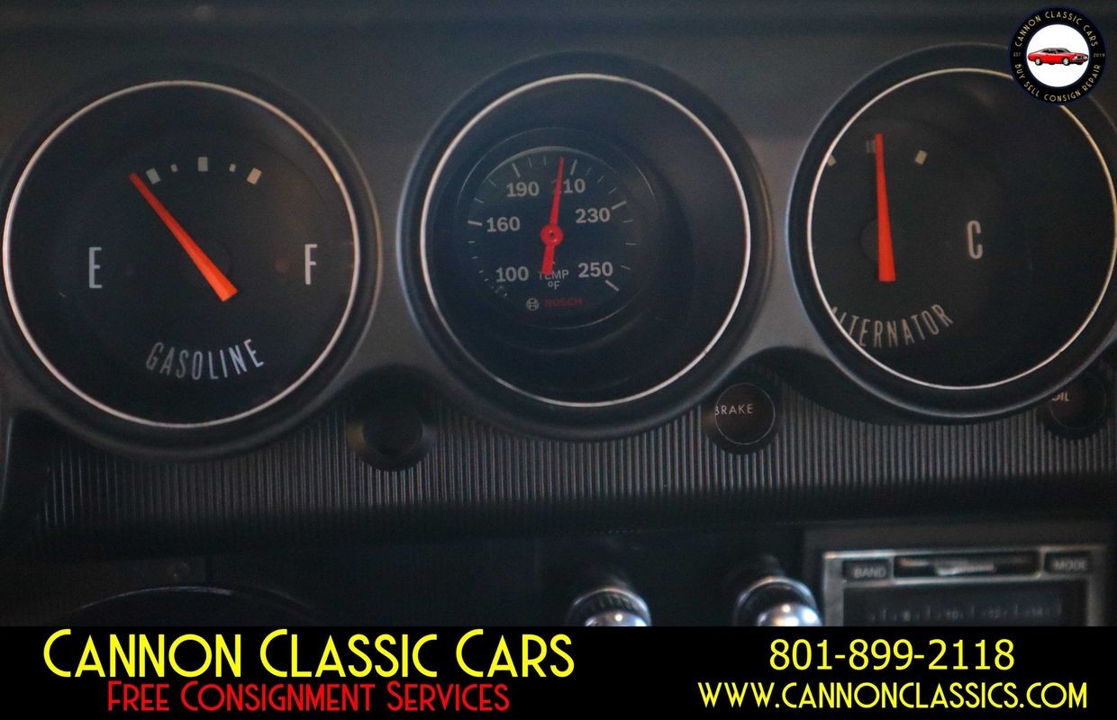 Dodge-Challenger-1971-24