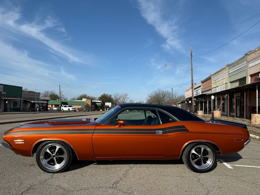 Dodge-Challenger-1971-25