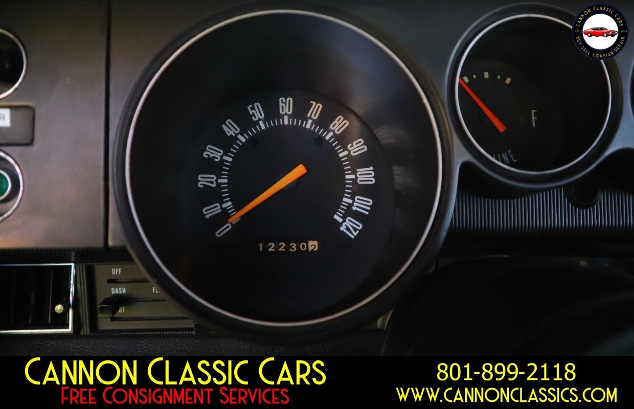 Dodge-Challenger-1971-27