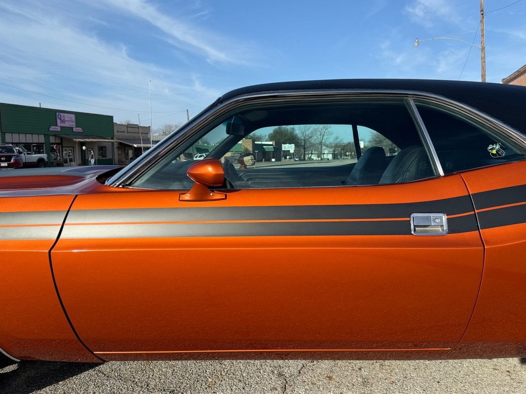 Dodge-Challenger-1971-27