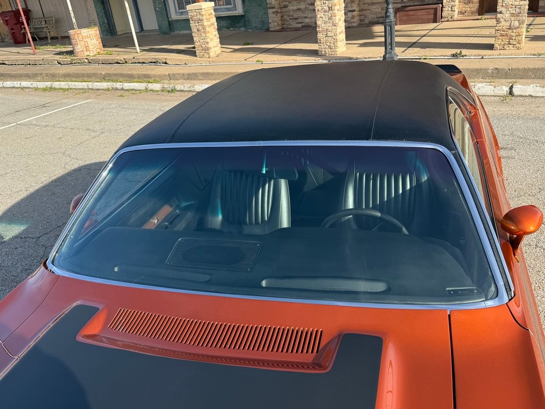 Dodge-Challenger-1971-32