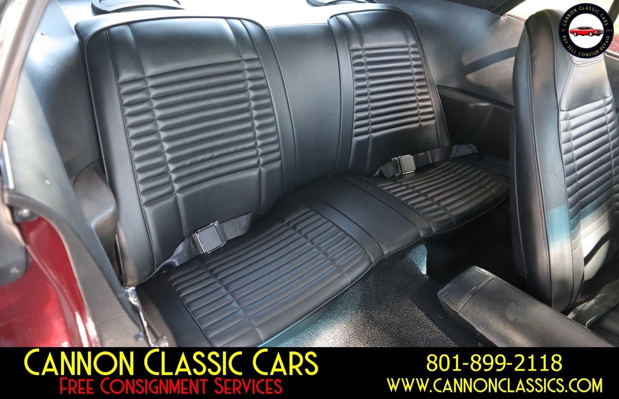 Dodge-Challenger-1971-37