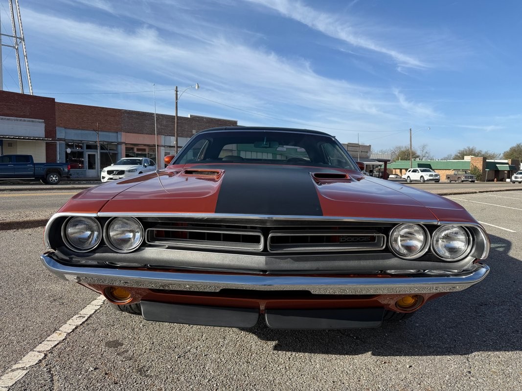Dodge-Challenger-1971-37