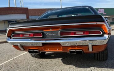 Dodge-Challenger-1971-6