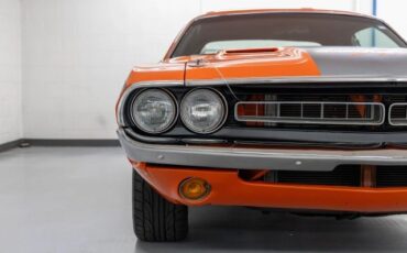 Dodge-Challenger-1971-Coupe-13