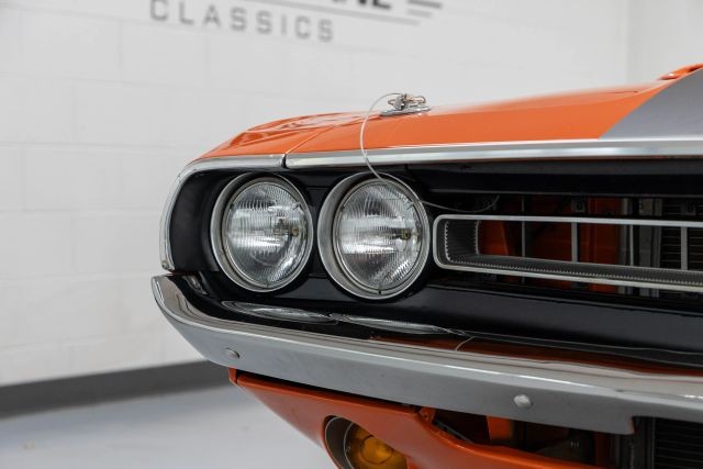 Dodge-Challenger-1971-Coupe-18