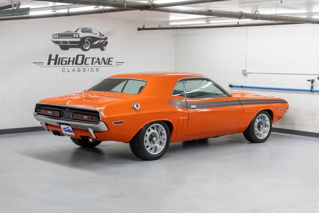 Dodge-Challenger-1971-Coupe-2