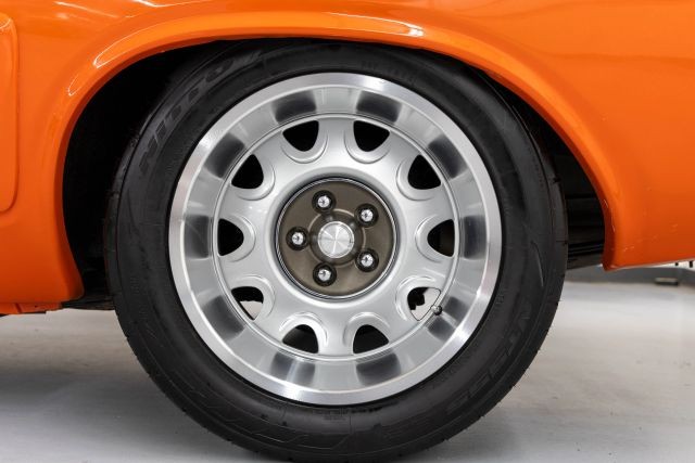 Dodge-Challenger-1971-Coupe-29