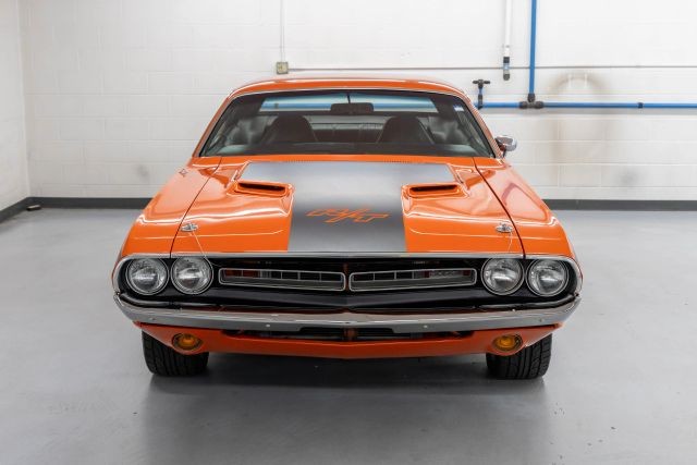 Dodge-Challenger-1971-Coupe-9