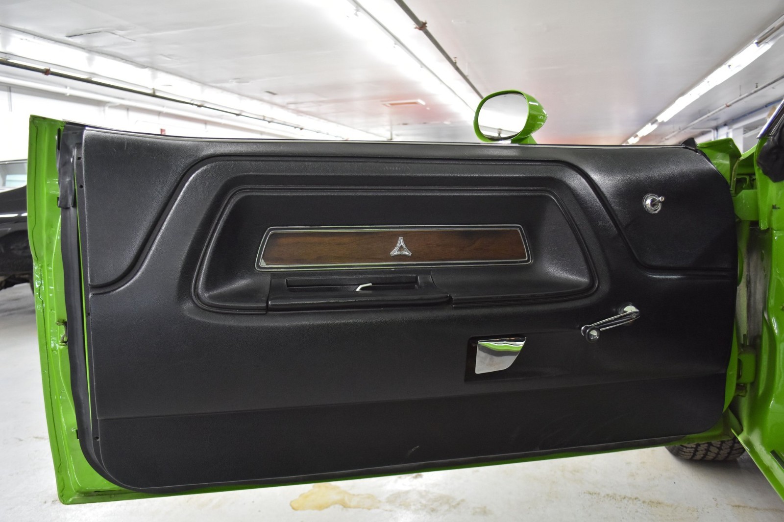 Dodge-Challenger-1973-Coupe-26