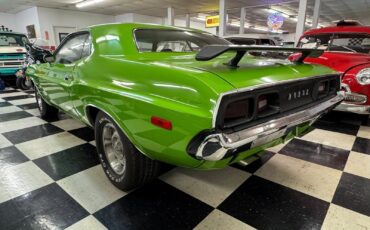 Dodge-Challenger-1973-Coupe-3