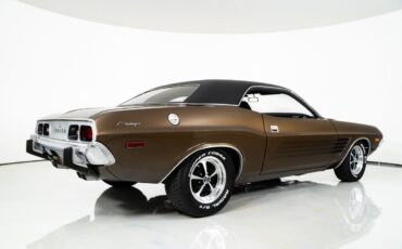Dodge-Challenger-1973-Hardtop-13