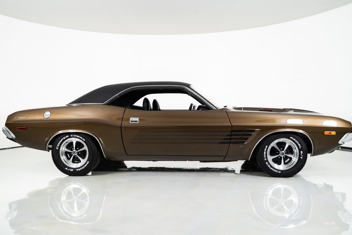 Dodge-Challenger-1973-Hardtop-14