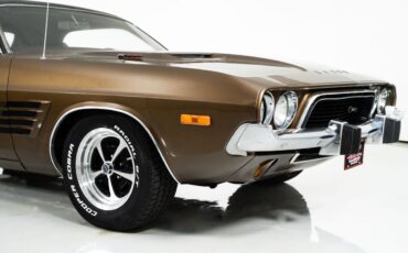 Dodge-Challenger-1973-Hardtop-18