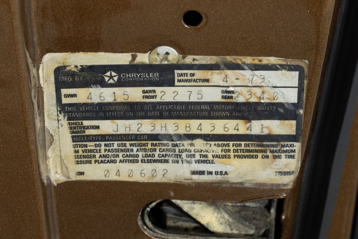 Dodge-Challenger-1973-Hardtop-22