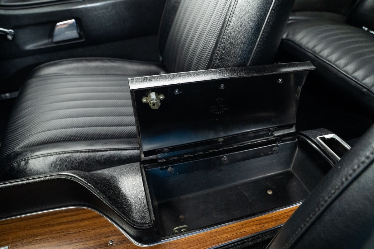 Dodge-Challenger-1973-Hardtop-36