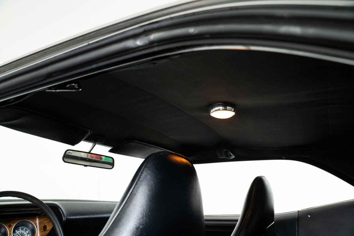 Dodge-Challenger-1973-Hardtop-37