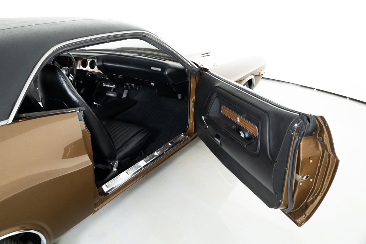 Dodge-Challenger-1973-Hardtop-38