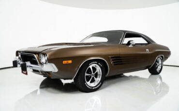 Dodge-Challenger-1973-Hardtop-4