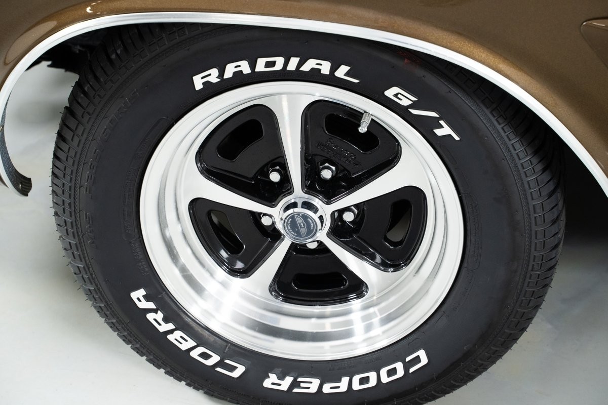 Dodge-Challenger-1973-Hardtop-8