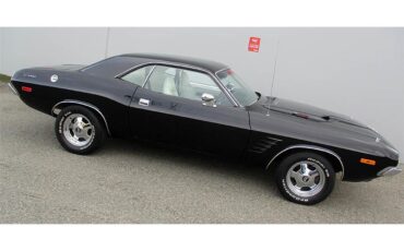 Dodge-Challenger-1974-Black-WhiteBlack-14