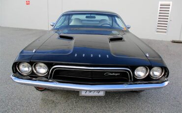 Dodge-Challenger-1974-Black-WhiteBlack-18