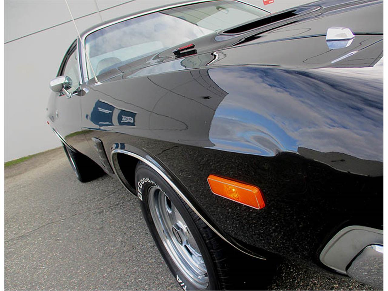 Dodge-Challenger-1974-Black-WhiteBlack-21