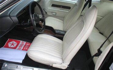 Dodge-Challenger-1974-Black-WhiteBlack-31