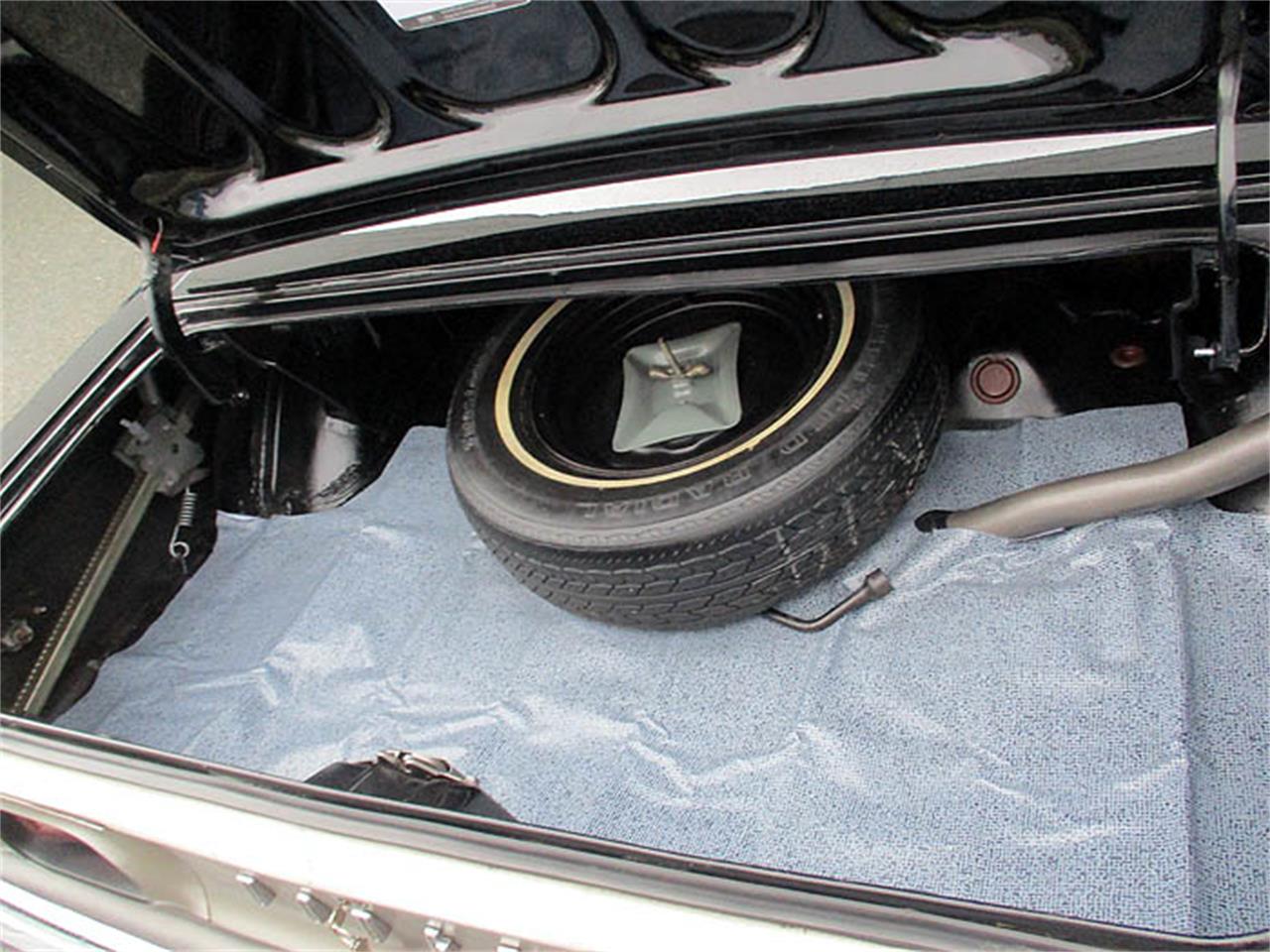 Dodge-Challenger-1974-Black-WhiteBlack-33