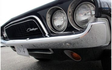 Dodge-Challenger-1974-Black-WhiteBlack-39