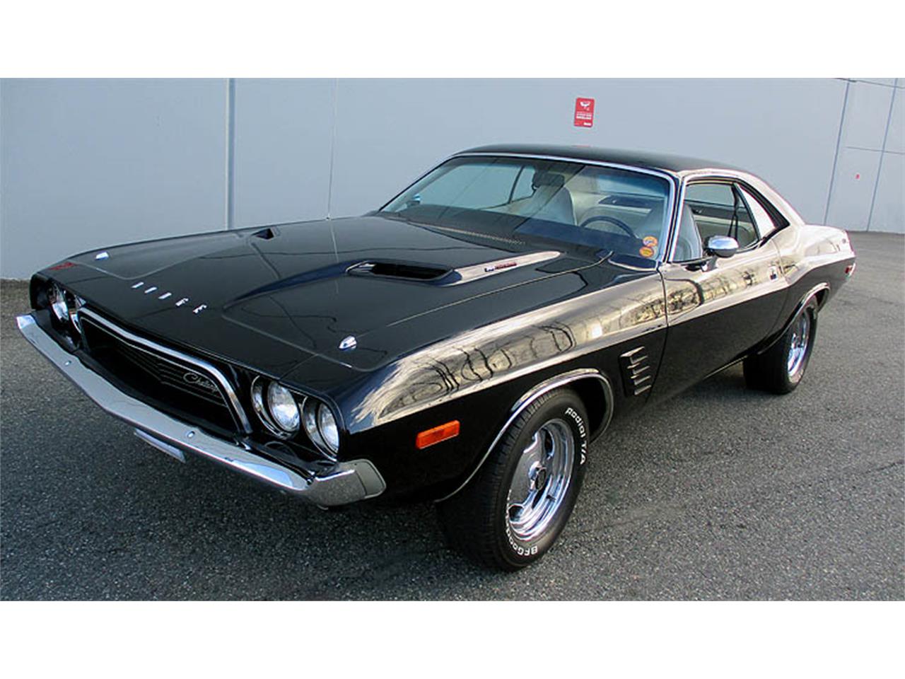 Dodge-Challenger-1974-Black-WhiteBlack