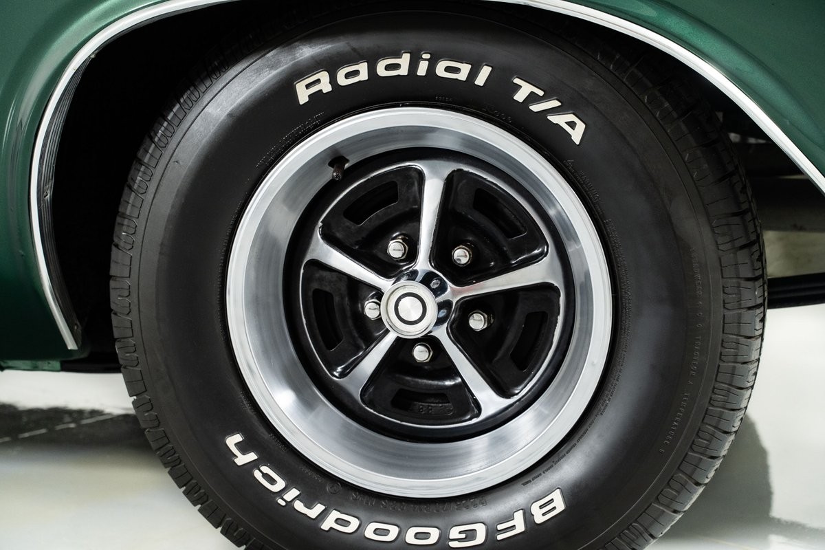 Dodge-Challenger-1974-Hardtop-10