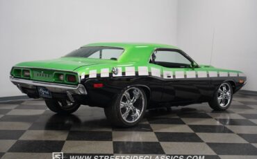 Dodge-Challenger-1974-Hardtop-14