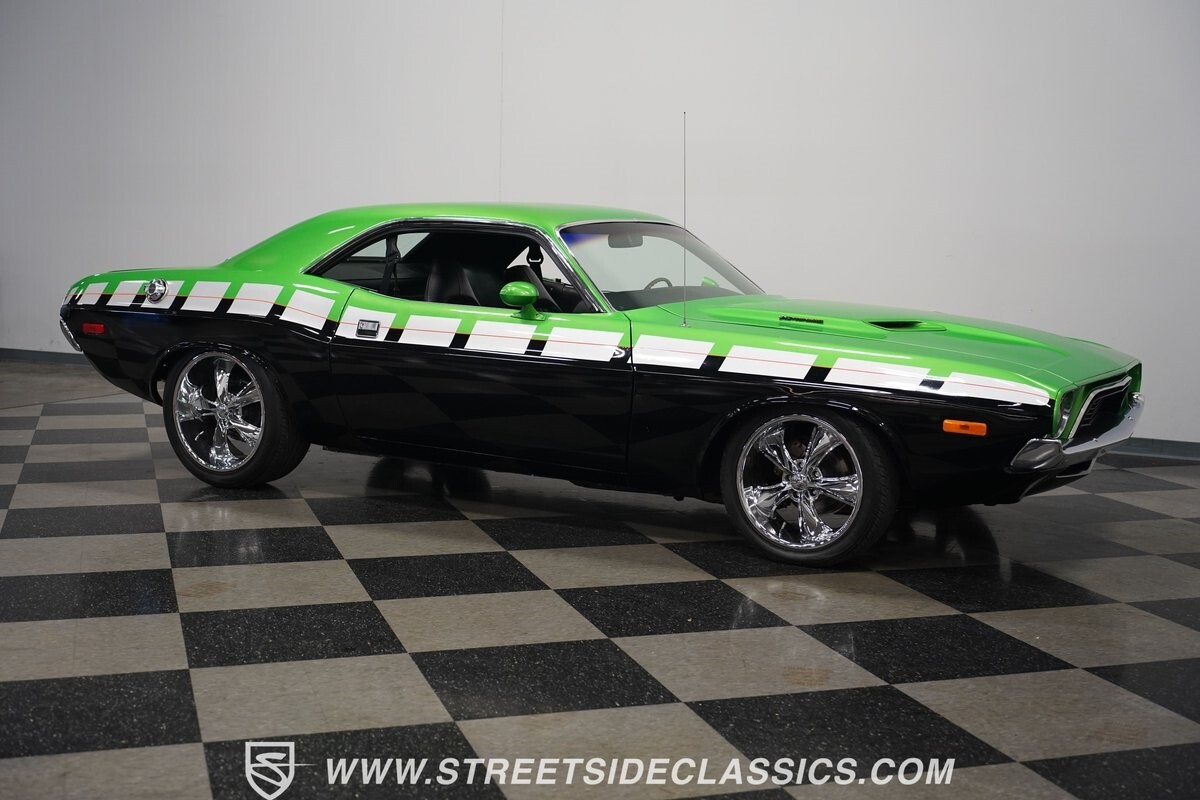 Dodge-Challenger-1974-Hardtop-17
