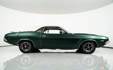 Dodge-Challenger-1974-Hardtop-19