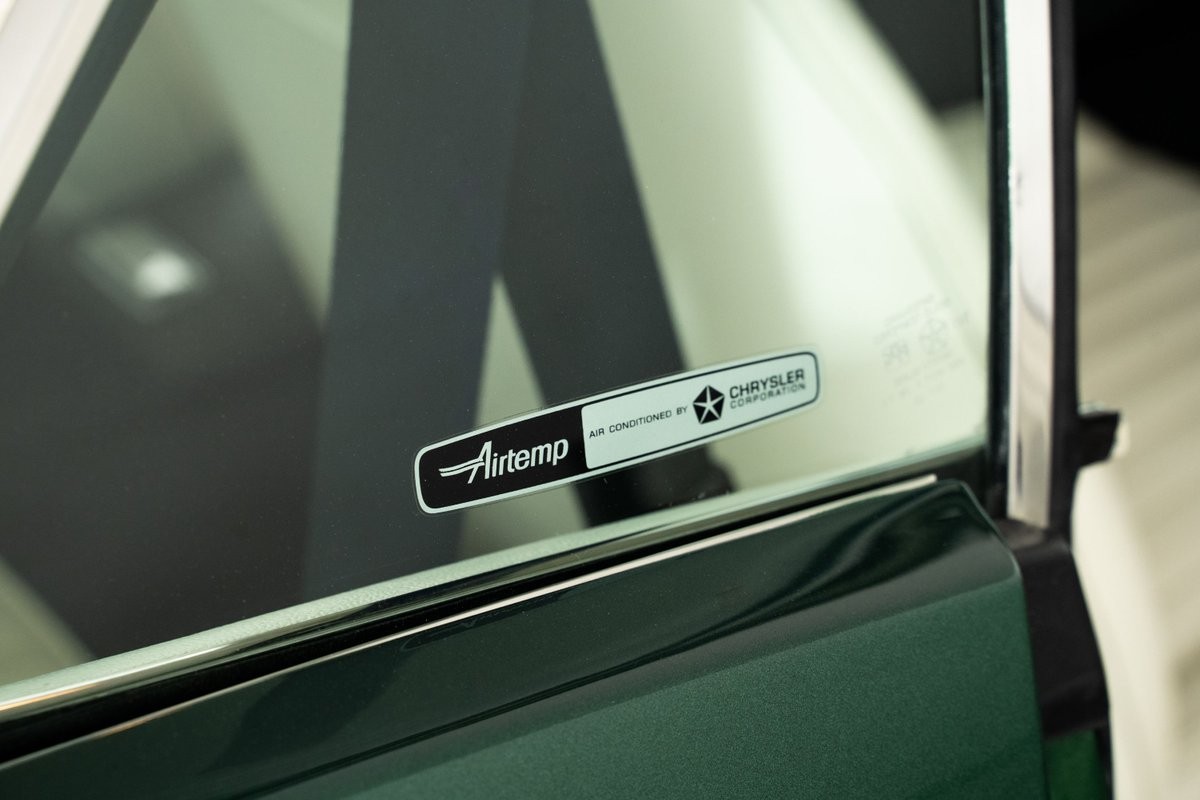 Dodge-Challenger-1974-Hardtop-20