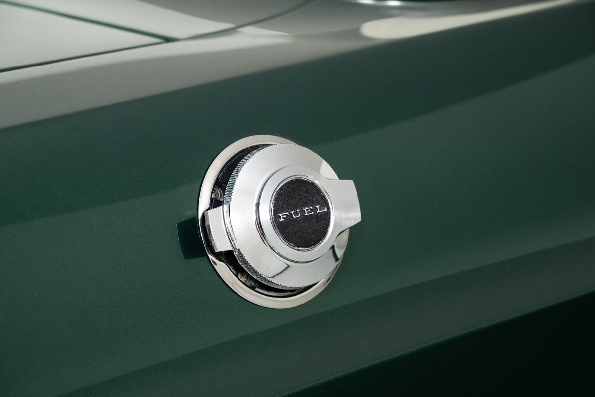 Dodge-Challenger-1974-Hardtop-21