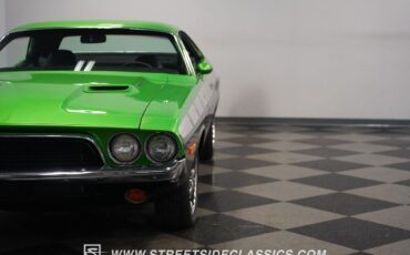 Dodge-Challenger-1974-Hardtop-23