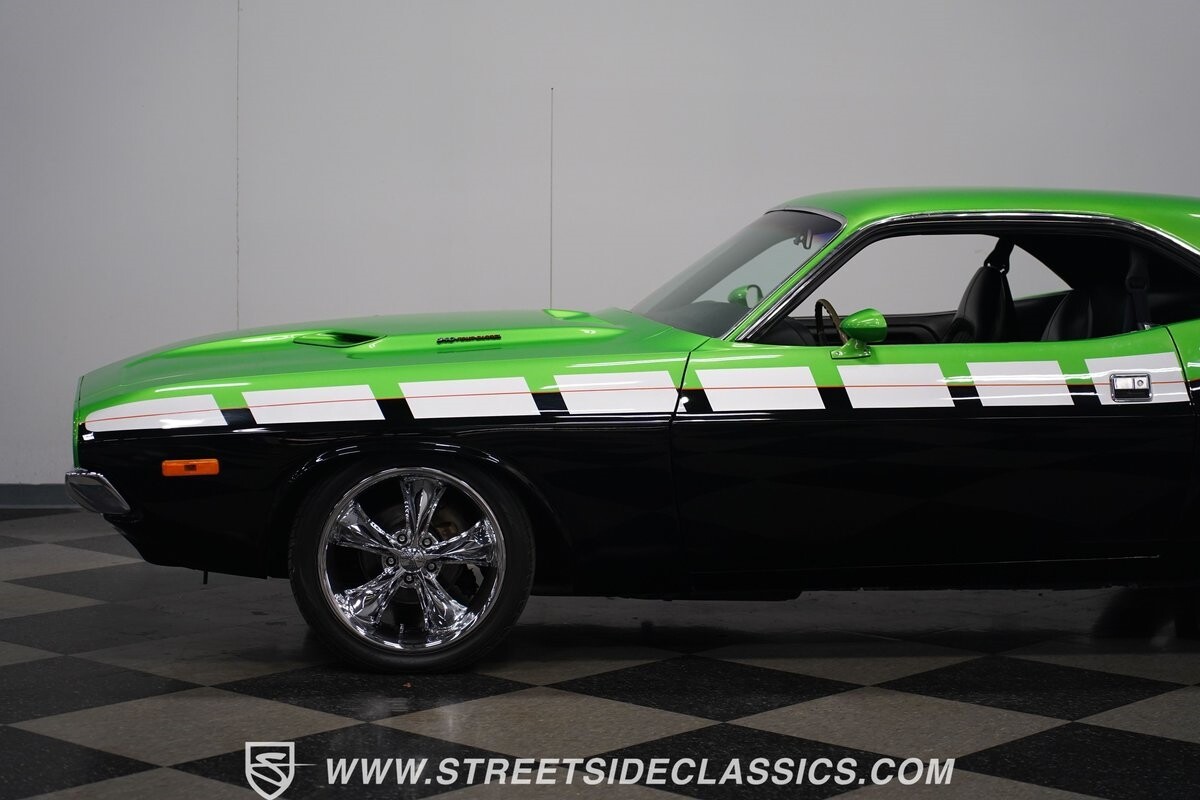 Dodge-Challenger-1974-Hardtop-26