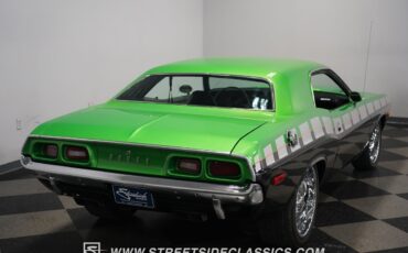 Dodge-Challenger-1974-Hardtop-29