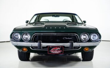 Dodge-Challenger-1974-Hardtop-3