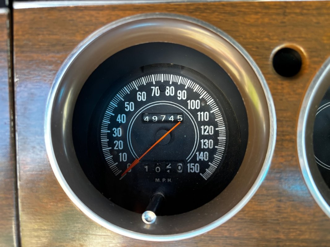 Dodge-Challenger-1974-Hardtop-32